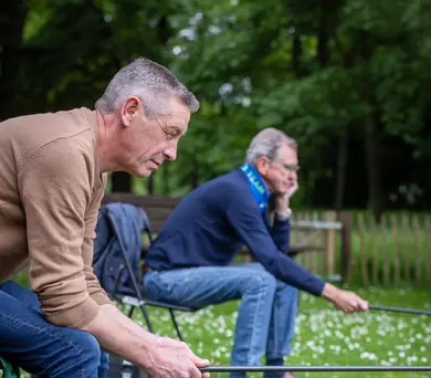 Mannen aan het vissen