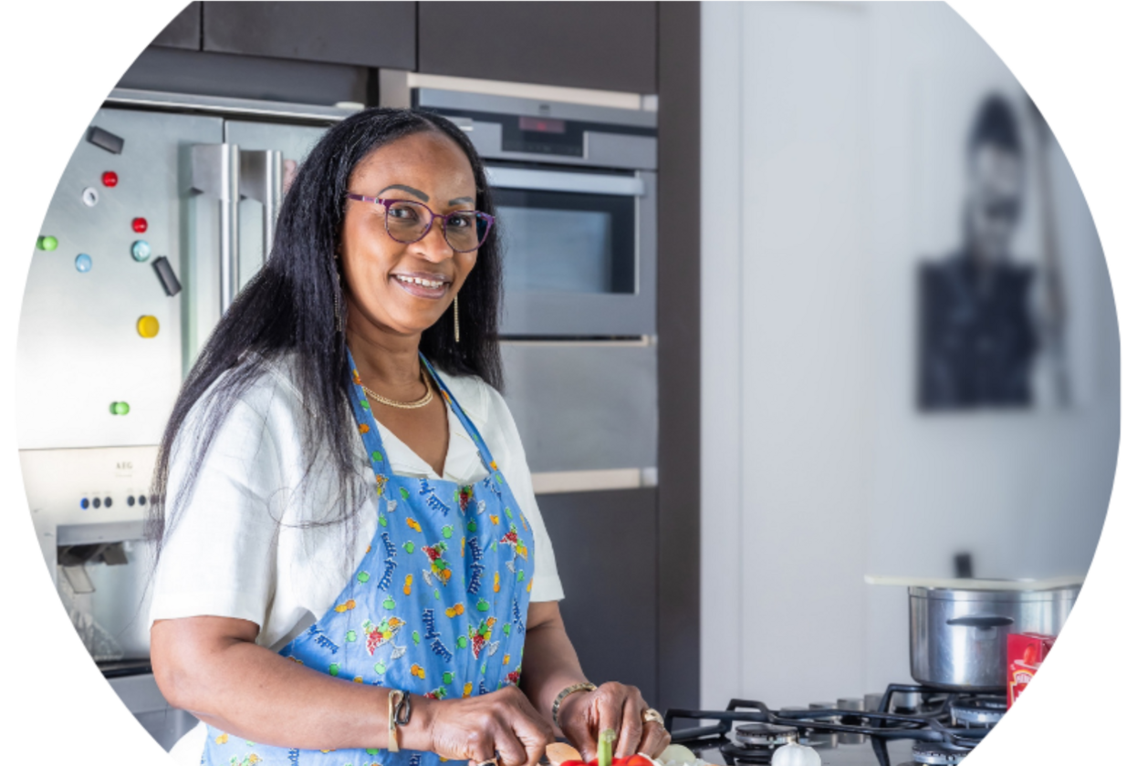 Vrouw in de keuken